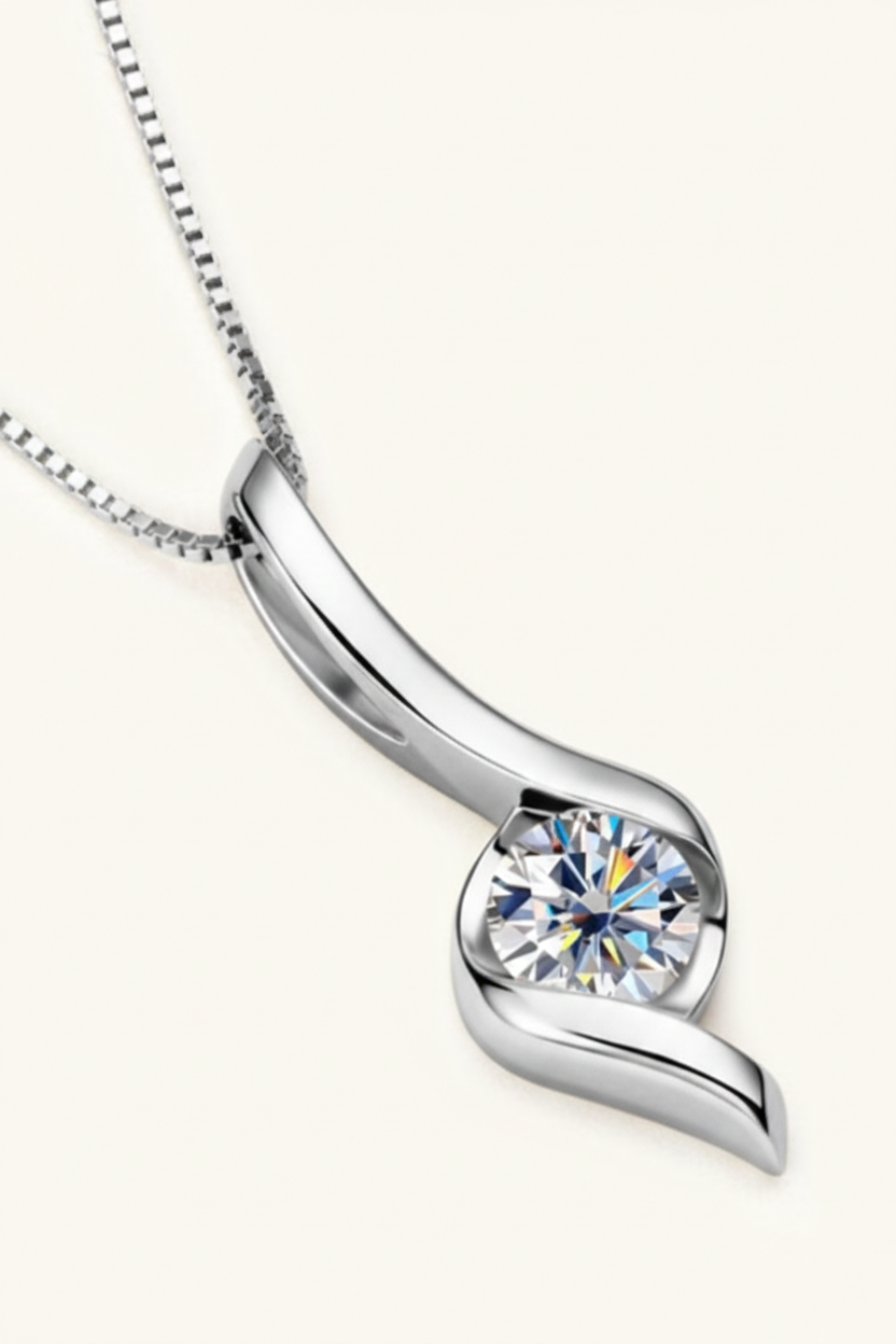 Elvyn Swirl Round Moissanite Pendant 925 Sterling Silver (Pure Chandi)